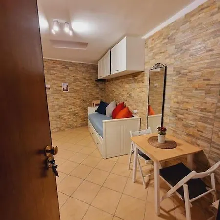 Mini La Bomboniera Apartment